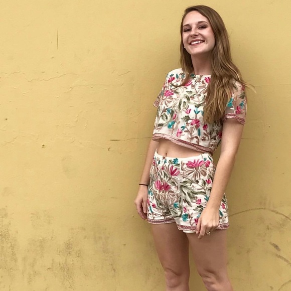 L'ATISTE Other - Colorful Floral Matching Top & Shorts